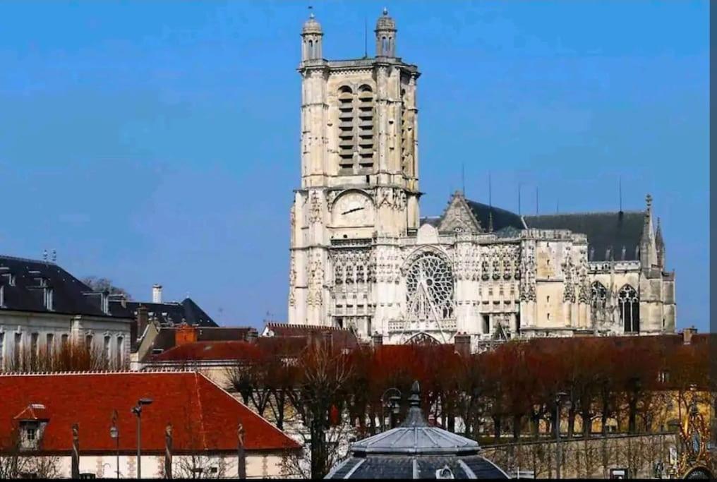 "Les Nuits De 3" Centre-Ville, Parking Gratuit Troyes Luaran gambar